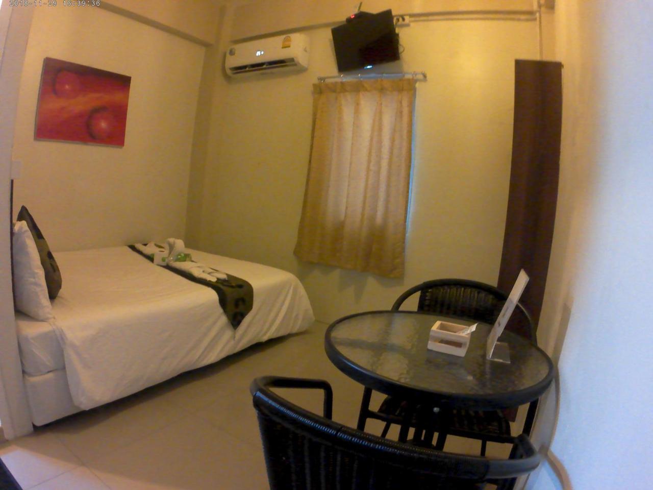 Khaosan Green House Hotel Bangkok Extérieur photo